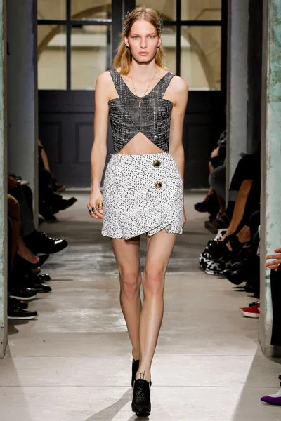 Look 27